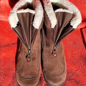 Women’s Columbia winter boots size 11